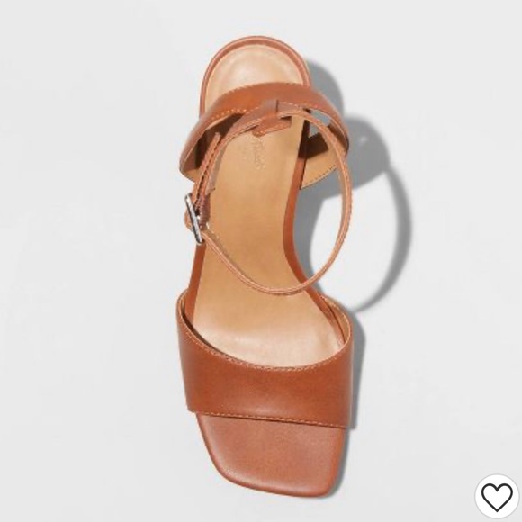 Universal Thread Women’s Lauren chunky heels - Picture 3 of 8